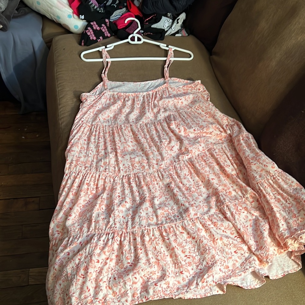 Beautiful salmon and white dress - Picture 2 of 2